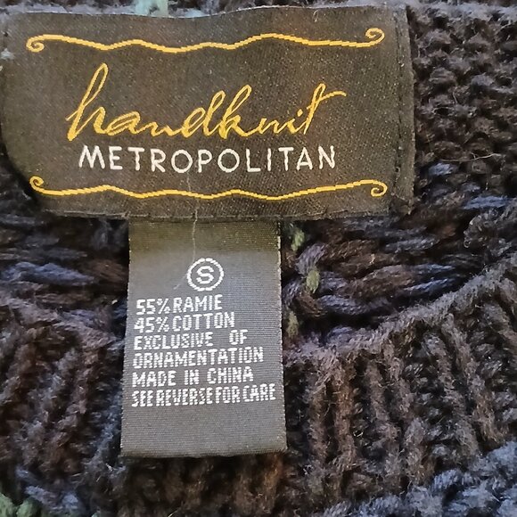 Handknit Metropolitan Woman Sweater - Picture 6 of 13